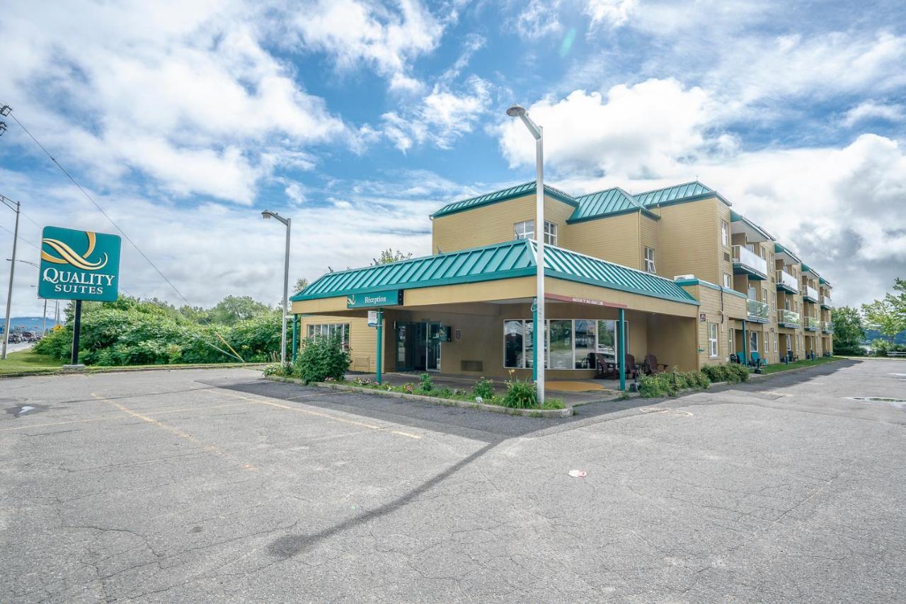 Quality Suites Sainte-Anne-de-Beaupré Exterior photo