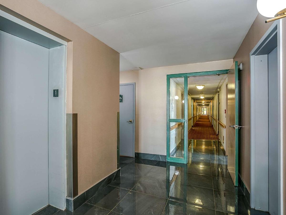 Quality Suites Sainte-Anne-de-Beaupré Exterior photo