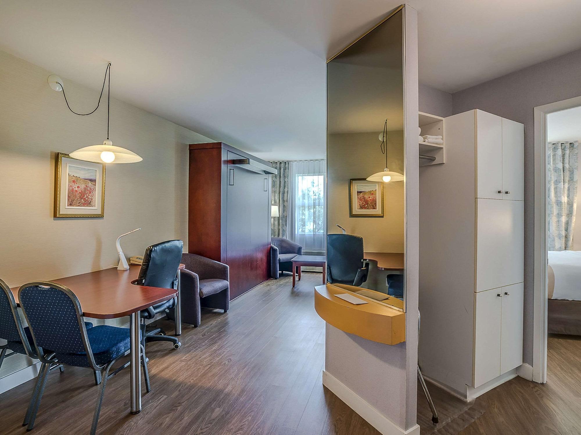 Quality Suites Sainte-Anne-de-Beaupré Exterior photo