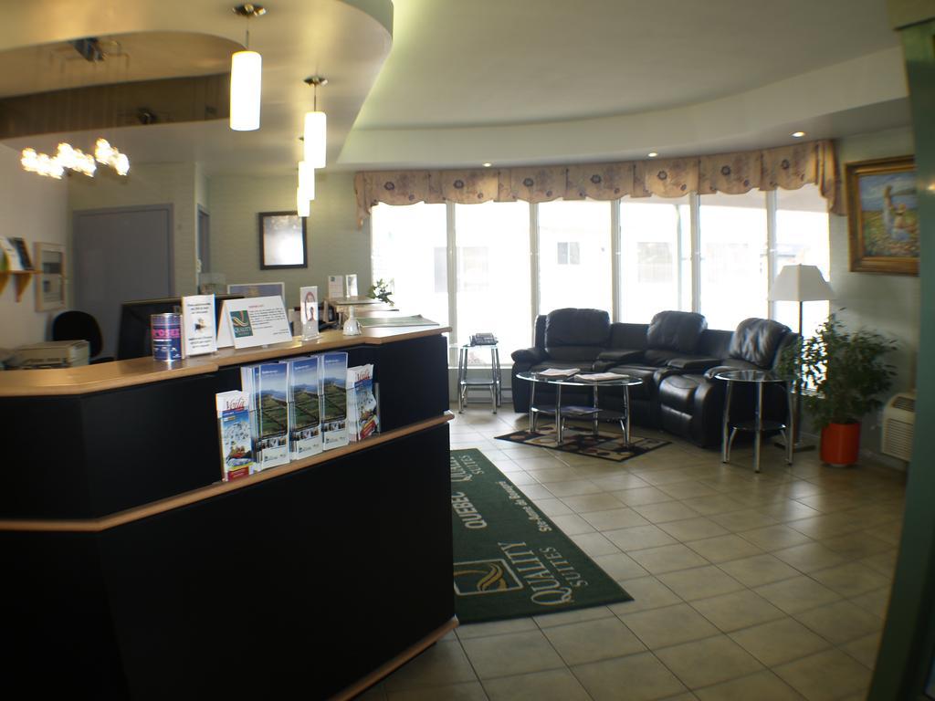 Quality Suites Sainte-Anne-de-Beaupré Exterior photo