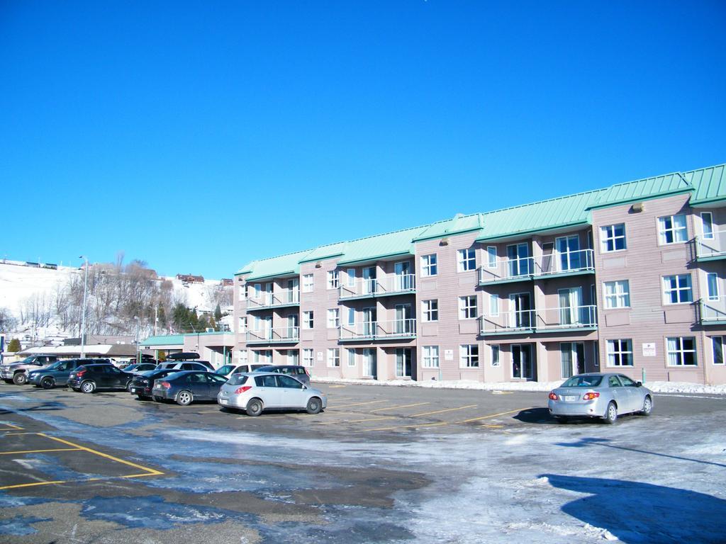 Quality Suites Sainte-Anne-de-Beaupré Exterior photo